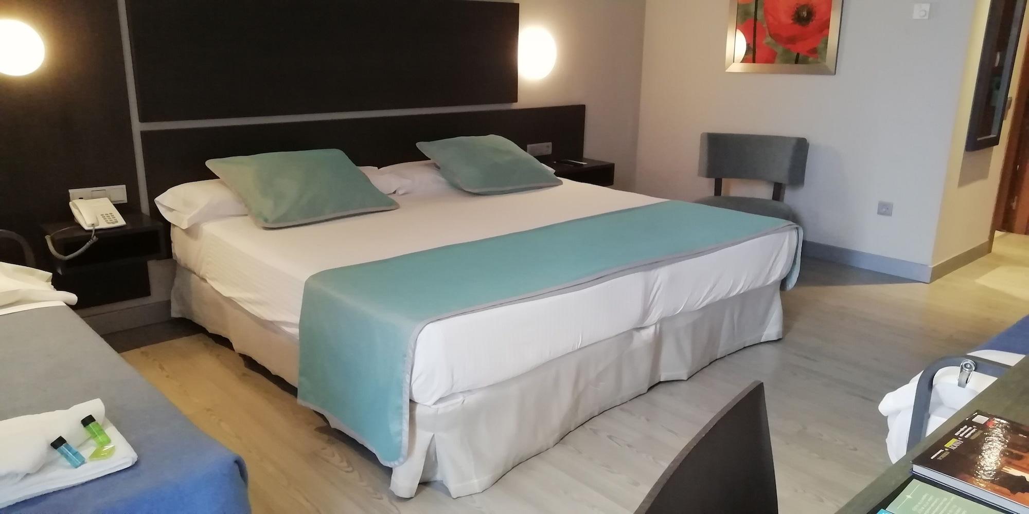 Hotel Ciudad De Ponferrada Buitenkant foto