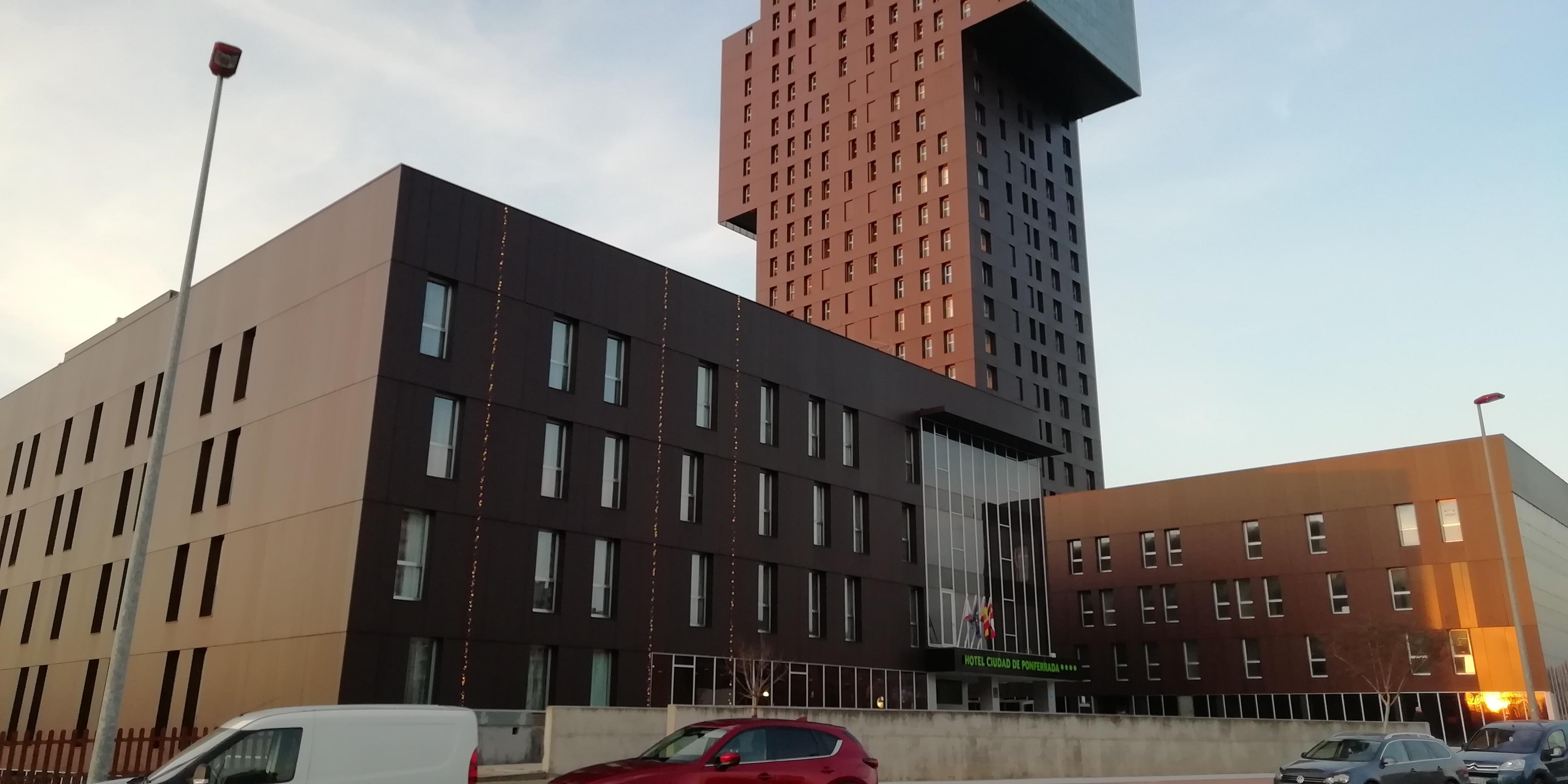 Hotel Ciudad De Ponferrada Buitenkant foto
