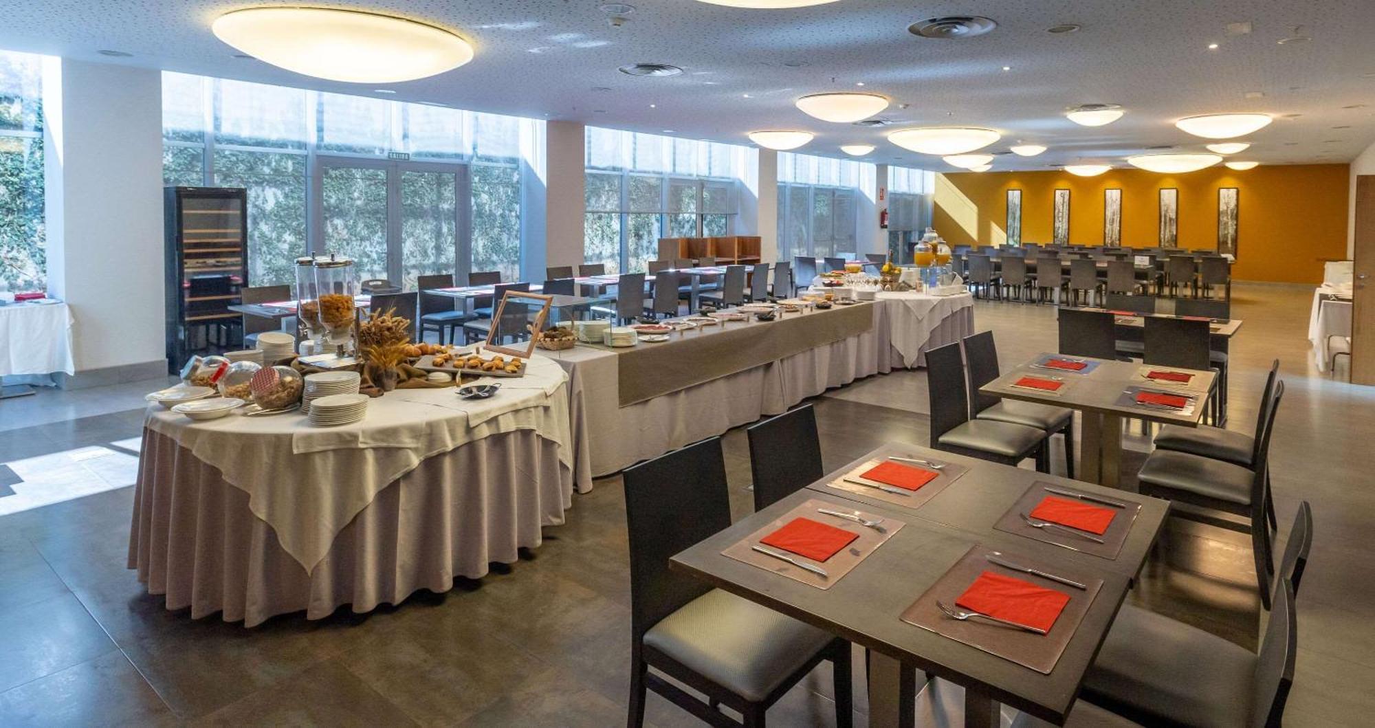 Hotel Ciudad De Ponferrada Buitenkant foto